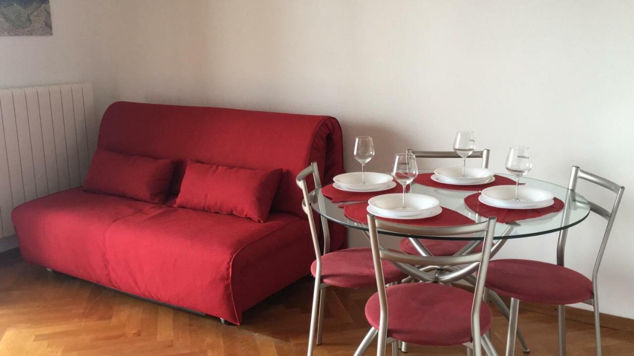 Apartment Lapov Icici Bagian luar foto