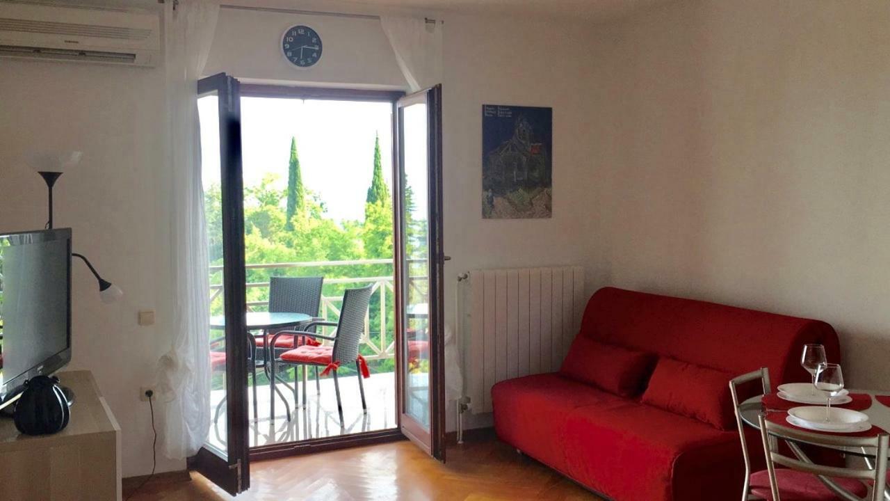 Apartment Lapov Icici Bagian luar foto